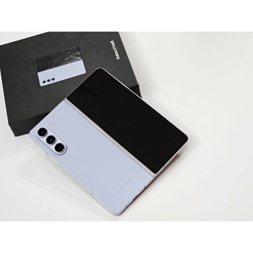 Điện thoại SS Galaxy Z Fold5 5G  Công Ty mới fullbox nguyên seal
