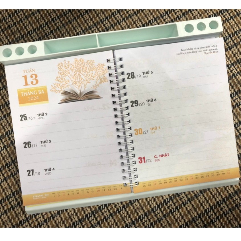 Lịch để bàn Ngân Hà đế nhựa Năm 2024 Giáp Thìn