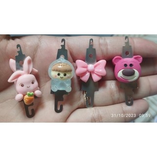 Xỏ chỉ đủ mẫu