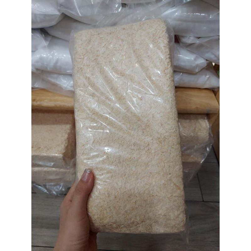 Mùn cưa nén 1kg gỗ thông loại đẹp dùng lót chuồng thú cưng, mùn cưa hamster