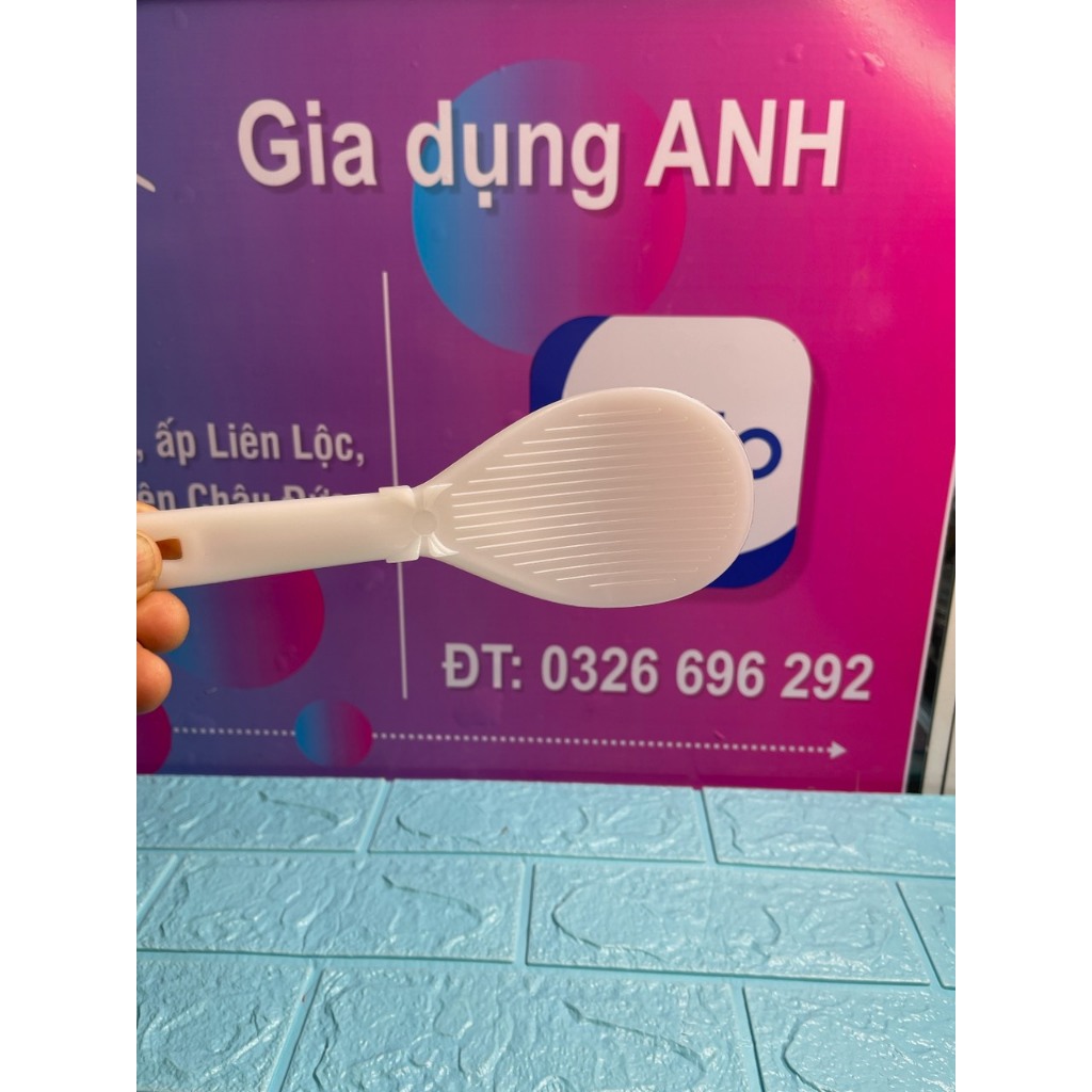 Muôi / Môi xới cơm hình nơ bằng nhựa chịu nhiệt an toàn