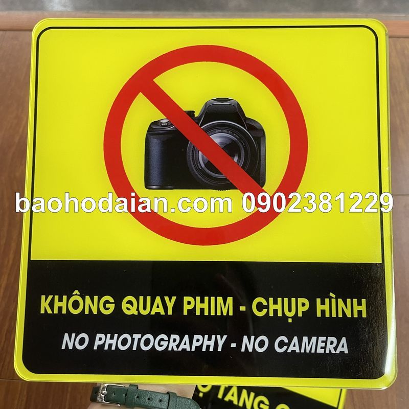 Bảng Không quay phim - chụp hình mica dán decal KT 20 x 20cm