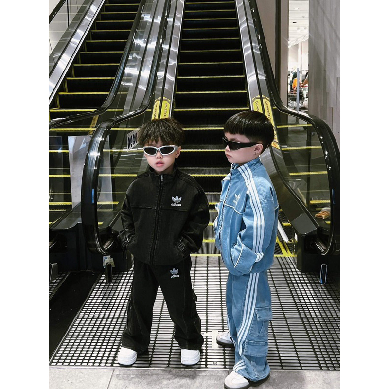 Bộ Jean thể thao Das cá tính bé trai