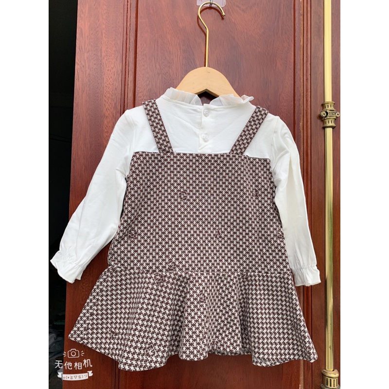 Váy bé gái quảng châu