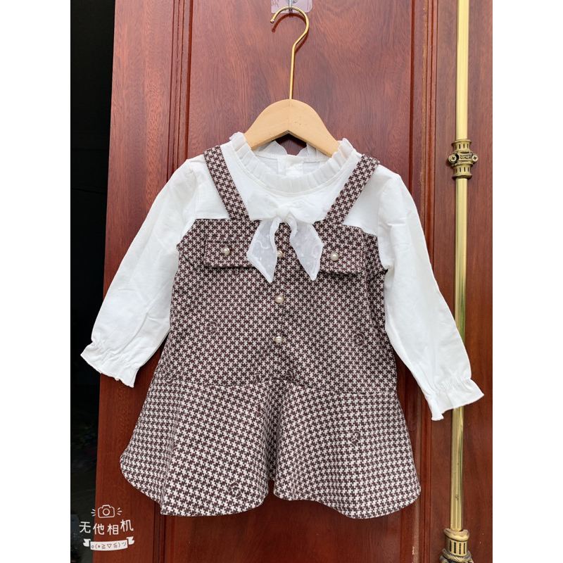 Váy bé gái quảng châu