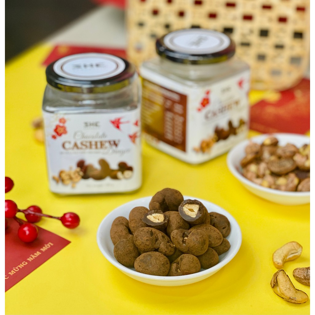 Socola Hạt điều Tiramisu 100g SHE Chocolate - Nhân hạt điều rang nguyên hạt giòn tan và socola đen
