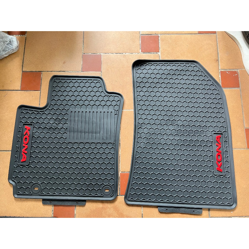 Thảm trải sàn , lót sàn cao su theo xe dành cho Hyundai Kona
