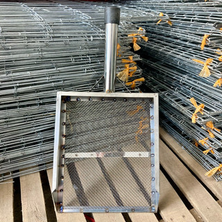 Sàng cát dọn chuồng gà chọi inox size 25x30