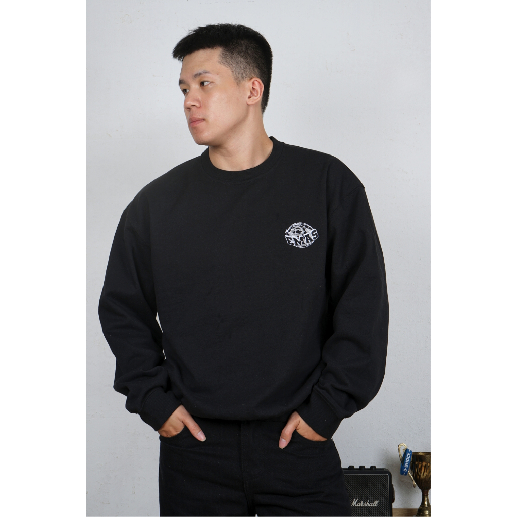 Áo nỉ chân cua dài tay EMAS Globe Sweatshirt / Black