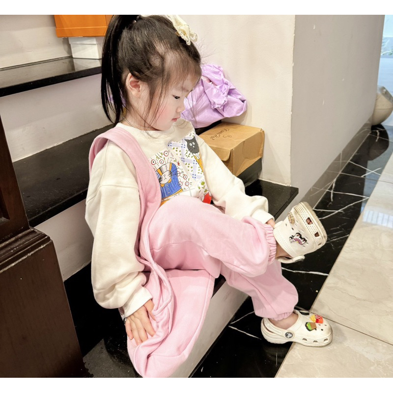 Bộ nỉ trắng hồng tặng kèm túi trẻ em VNXK