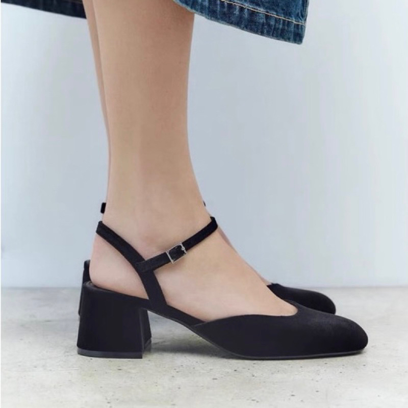 ORDER 🌿 ZR Giày gót vuông mũi tròn da trơn kem và đen