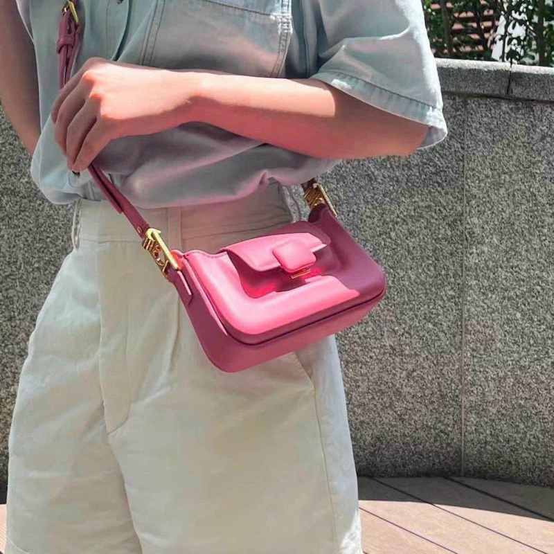 Túi xách CNKk siêu hót fullbox hong làm quà tặng sang chành, y ảnh chụp thật