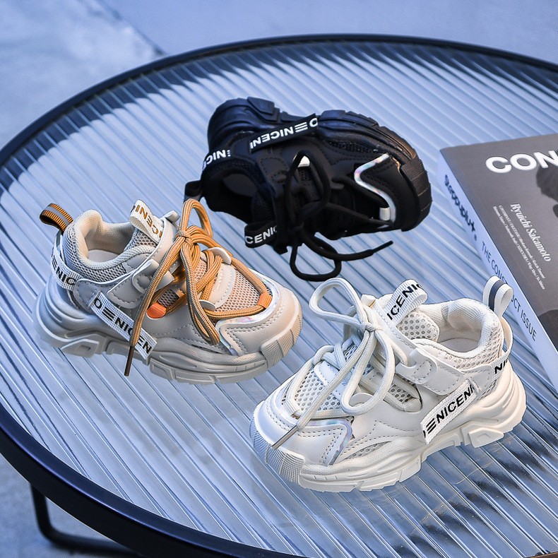 Giày Thể Thao Trẻ Em-Giày Siêu Nhẹ Khóa Dán Phối Dây Cá Tính Cho Bé Trai Bé Gái Size từ 21-30 Mã Mới 777