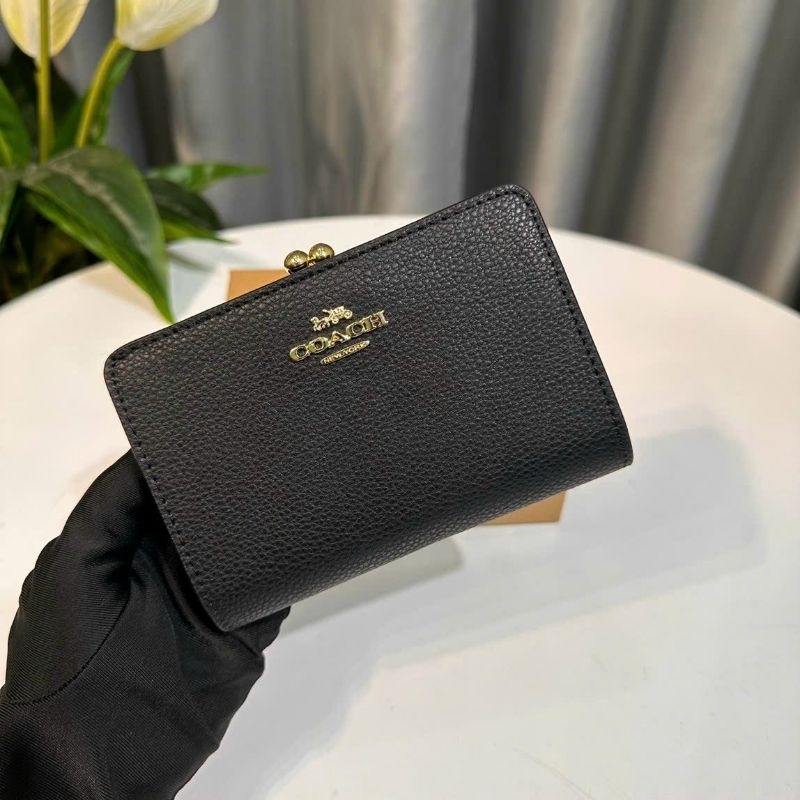 ✨✨Coach Women Short Fold Wallet✨✨ C8337, C8737🌟Mẫu ví coach gập mới đon giản, xinh xắn