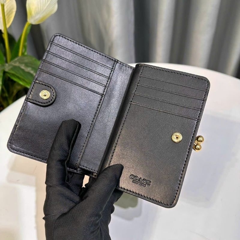 ✨✨Coach Women Short Fold Wallet✨✨ C8337, C8737🌟Mẫu ví coach gập mới đon giản, xinh xắn