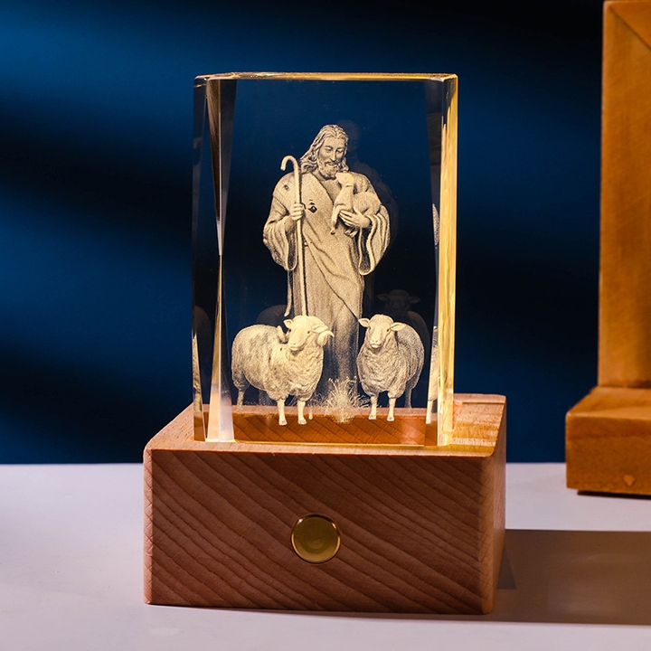 Tượng Chúa Giêsu phale đế có led trang trí xe ô tô bàn làm việc - T0344