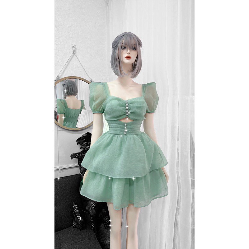 Đầm tầng có mút ngực