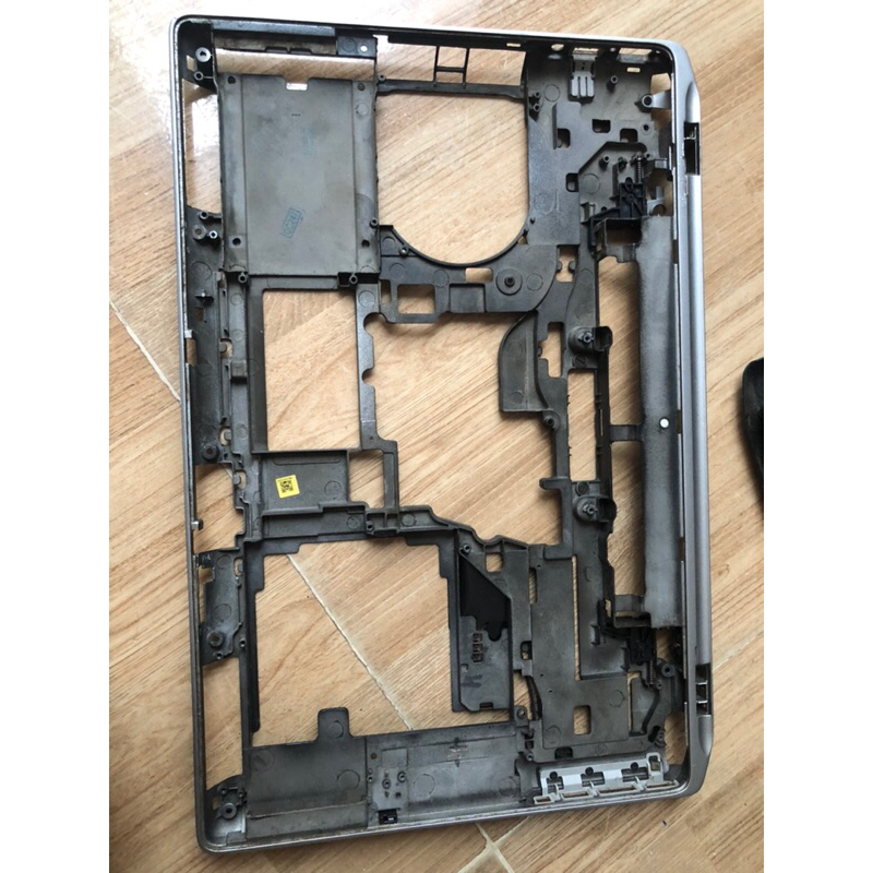 Vỏ dell e6520