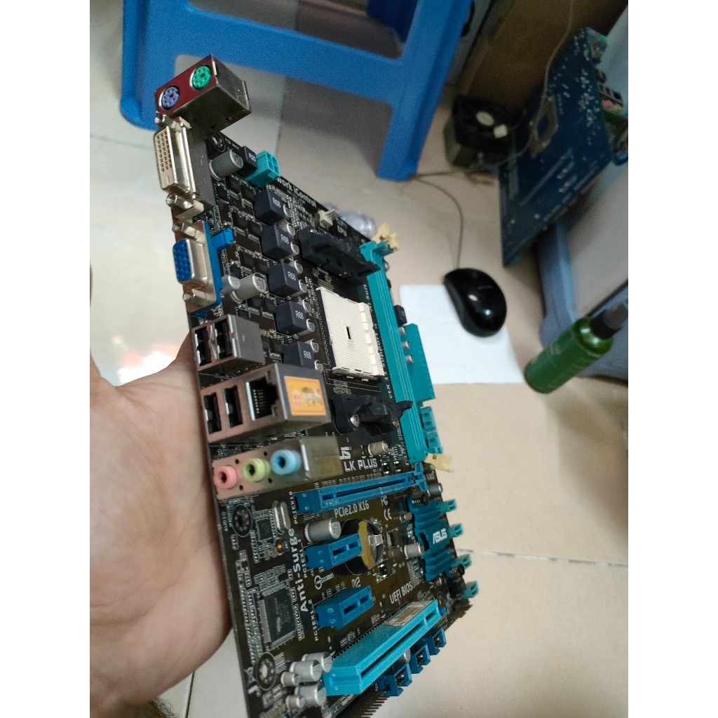Main AMD FM2 có chắn main.