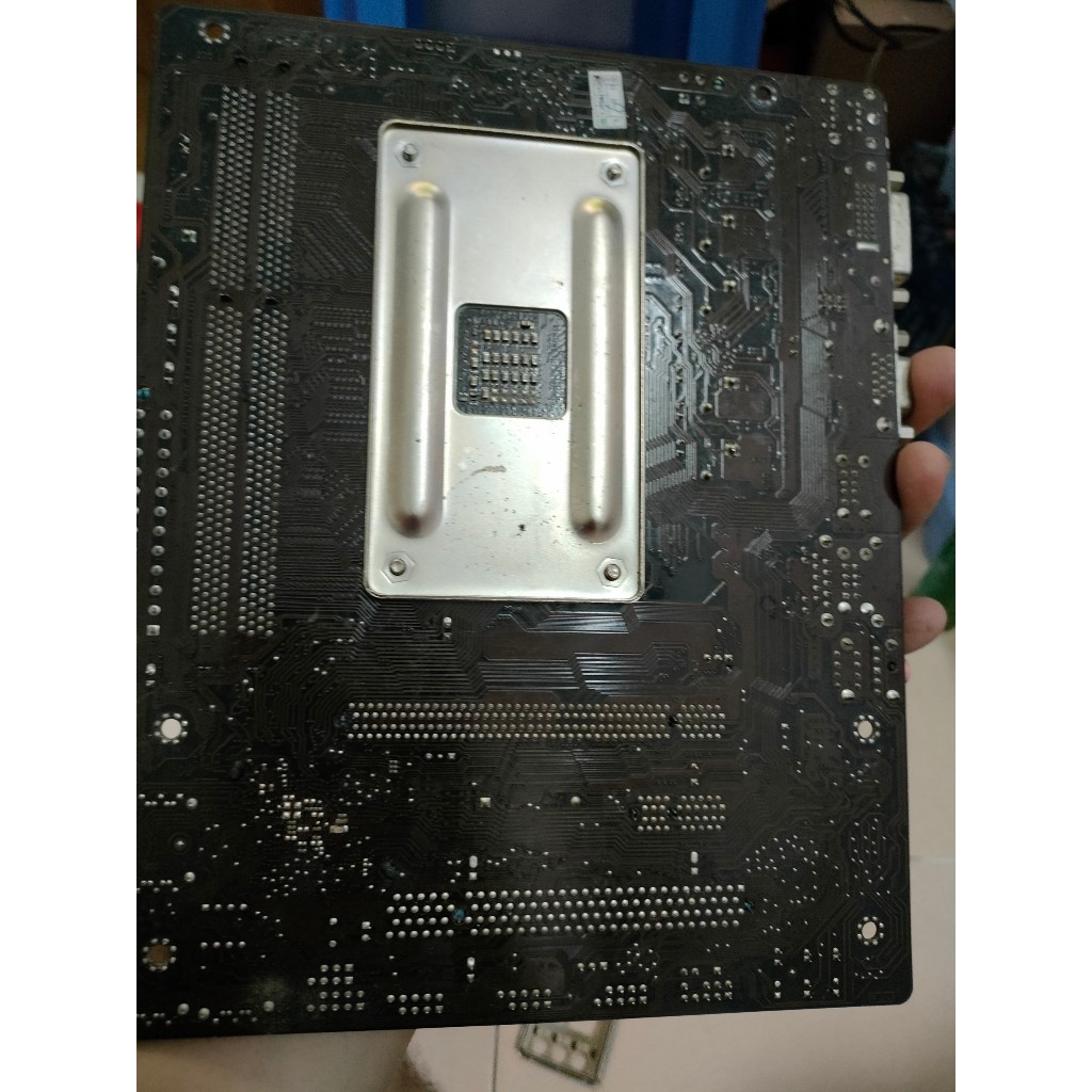 Main AMD FM2 có chắn main.