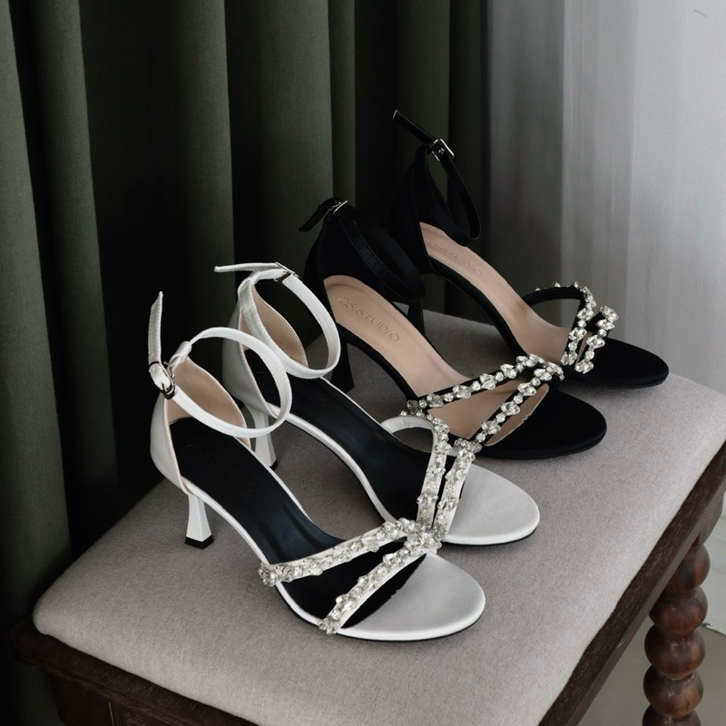 25 STUDIO Giày cao gót hai quai ngang đính đá gót nhọn Avery Heels