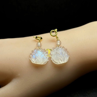 Hồ Ly Đá Mặt Trăng Moonstone Charm