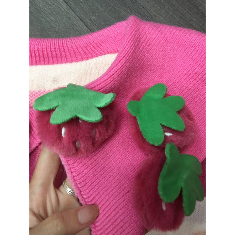 Áo len gấu dâu cho bé 110-150