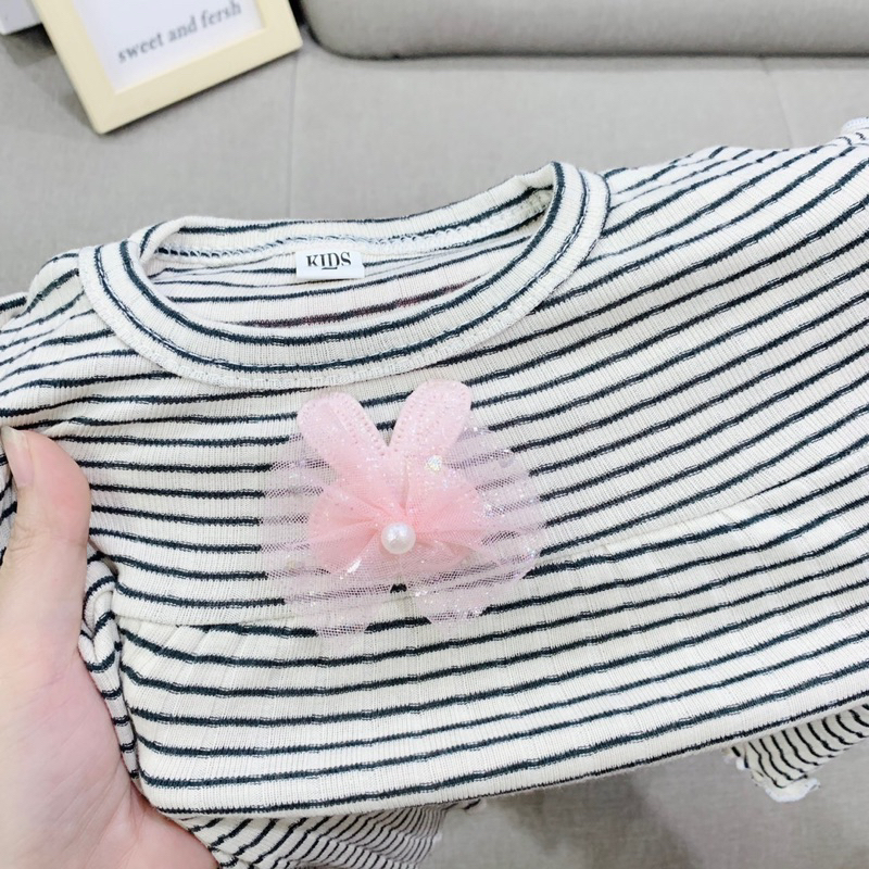 Bộ len tăm có viền cho bé gái siêu xinh