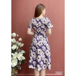Đầm EMY EM7327 Xoè Tím Cổ Cách Điệu