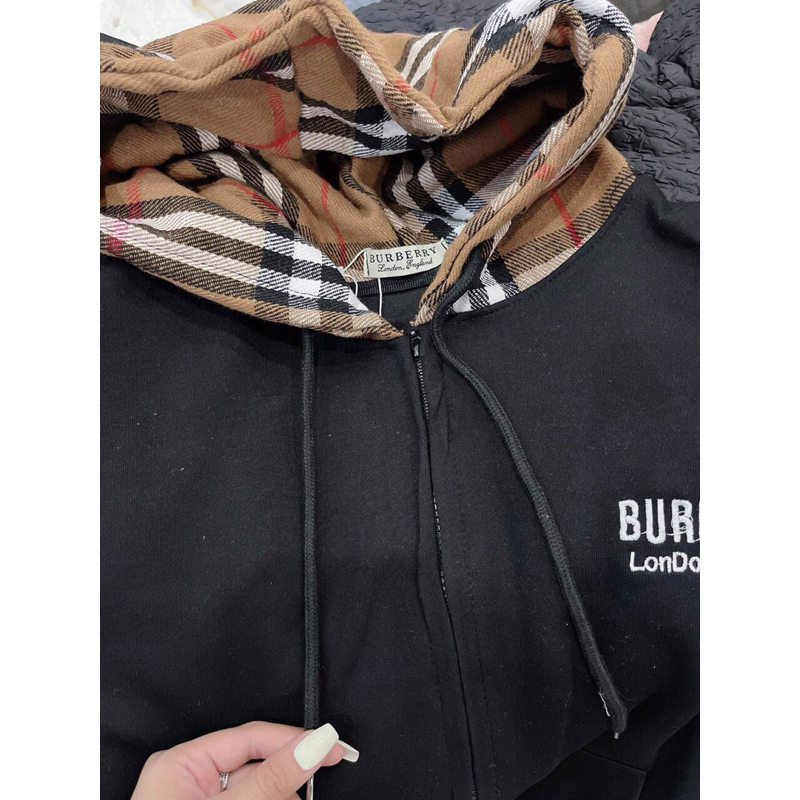 Khoác nỉ mũ thêu kẻ hot