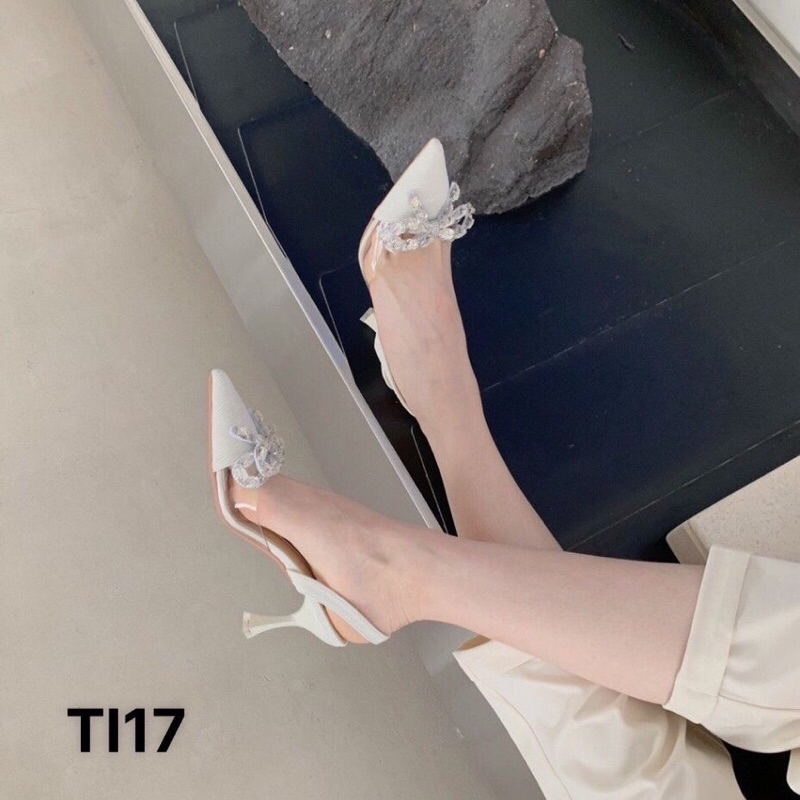 Giày sandal cao gót bít mũi nhọn nơ đá hột to phối trong gót 6p