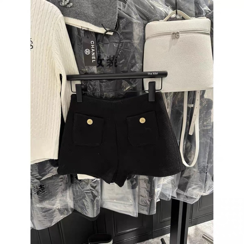 695 quần sooc dạ 2 túi cúc vàng