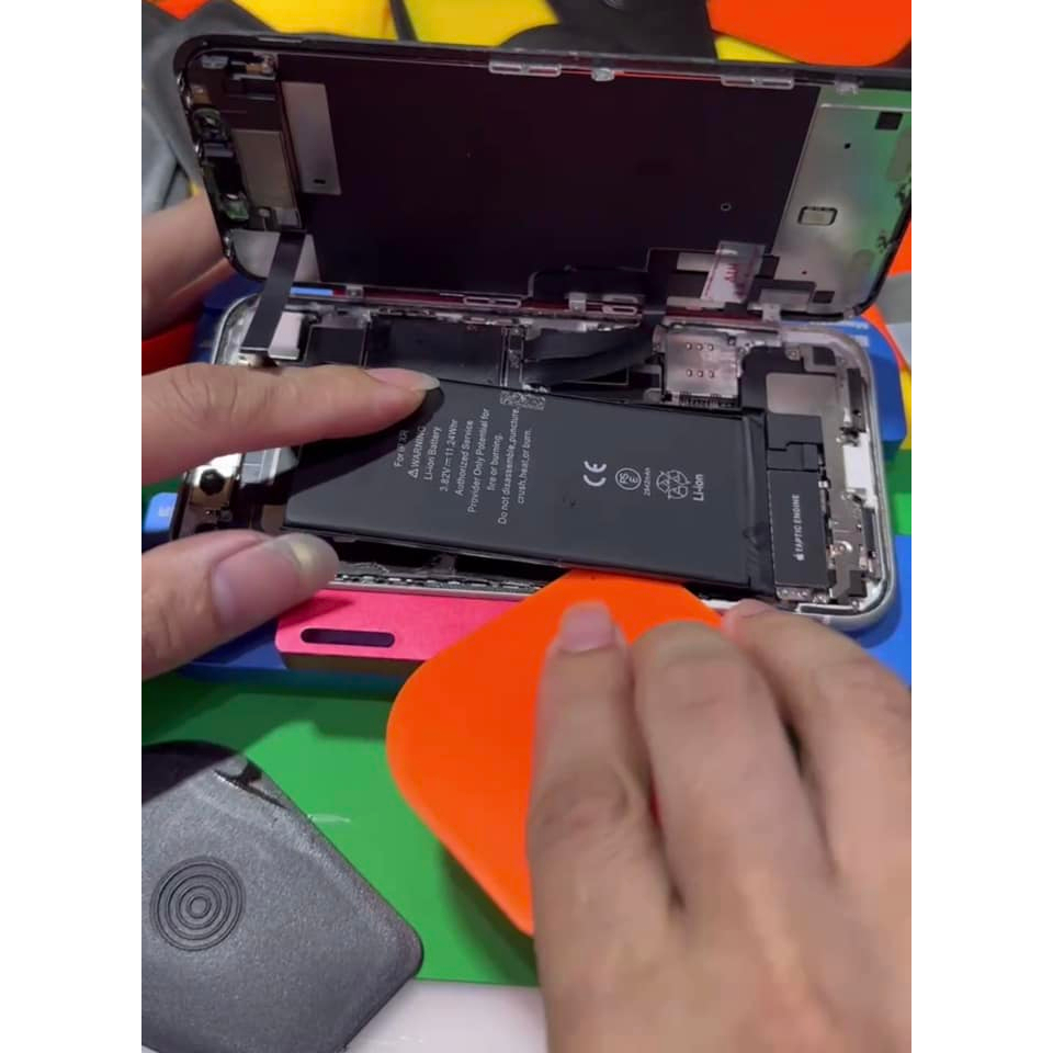 Miếng nhựa Cậy Pin