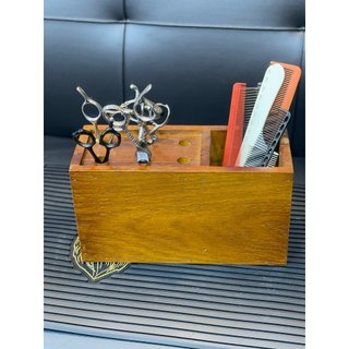 Hộp Gỗ Đựng Lược Kéo Cắt Tóc . Gỗ Thông