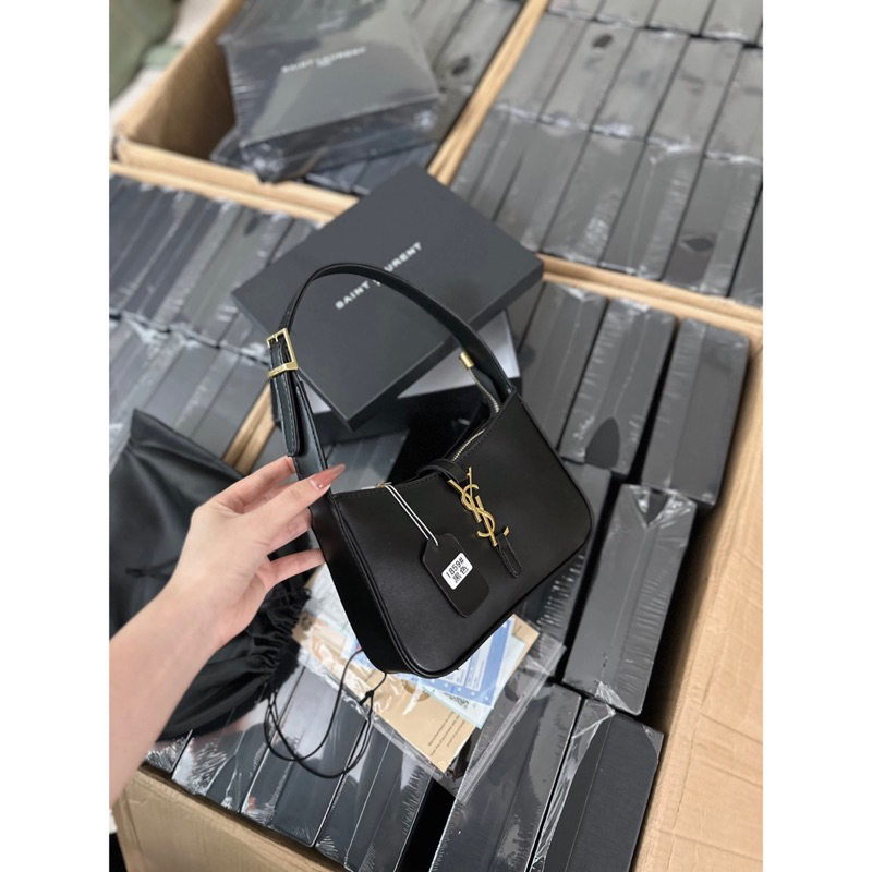 Túi kẹp nách nữ Size 21cm Hàng chuẩn đẹp full box siêu đẹp