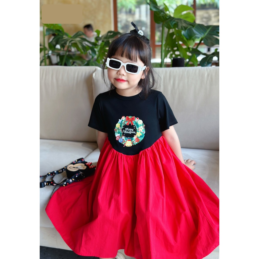 Chiếc đầm Noel đẹp xinh, xuất sắc đây ạ