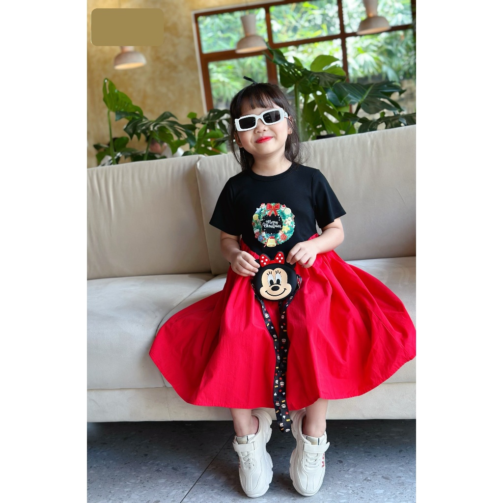 Chiếc đầm Noel đẹp xinh, xuất sắc đây ạ