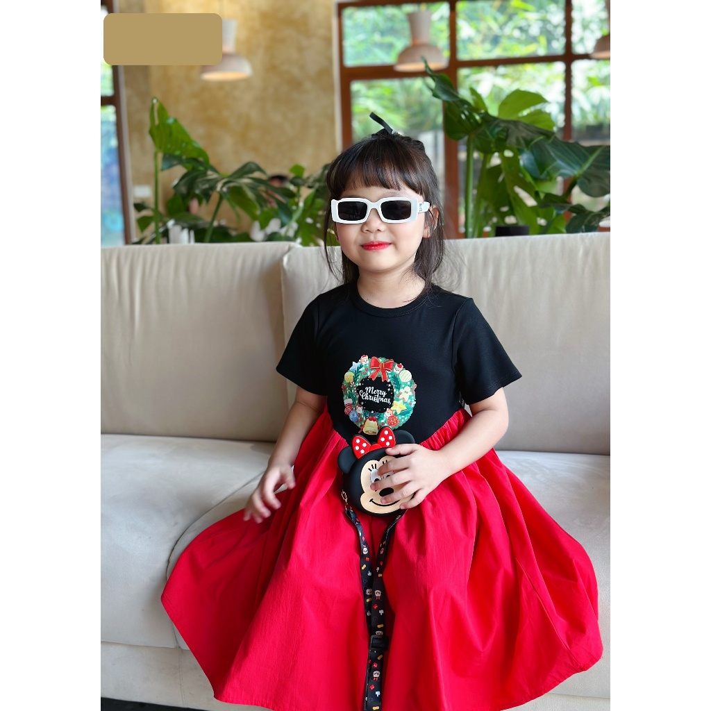 Chiếc đầm Noel đẹp xinh, xuất sắc đây ạ