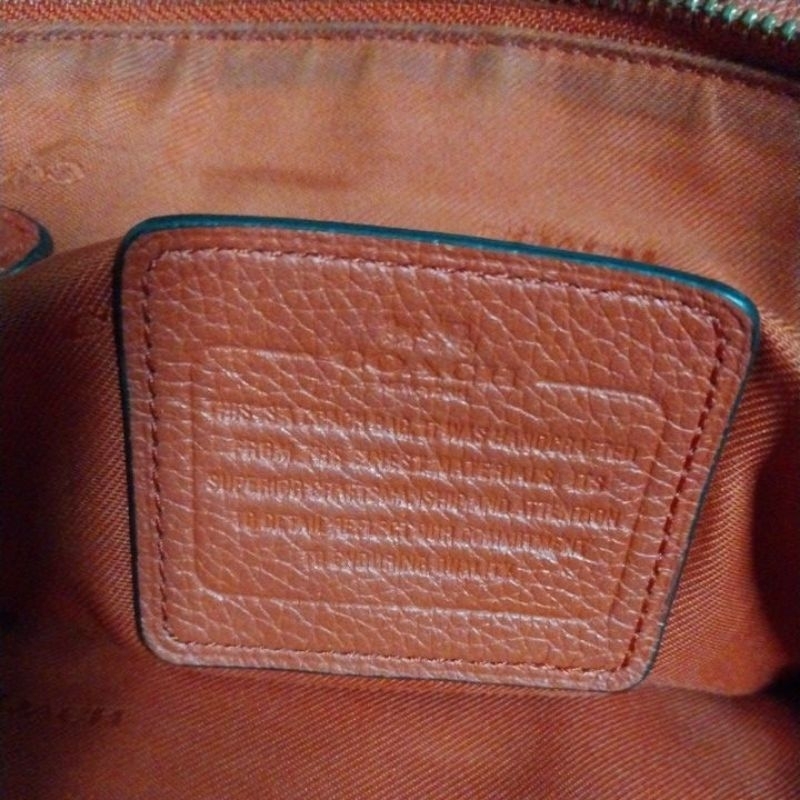 Túi tote da thật hiệu Coach màu đỏ size 33×20  nho xinh si Nhật