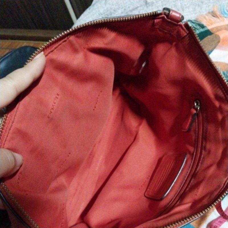 Túi tote da thật hiệu Coach màu đỏ size 33×20  nho xinh si Nhật