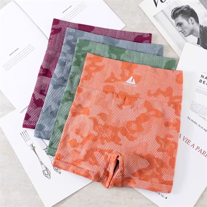 Quần tập gym nữ ngắn mát mịn, vải co giãn 4 chiều thoải mái, thấm hút mồ hôi Ami-B01