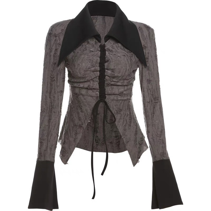 Áo xám tay cổ đen