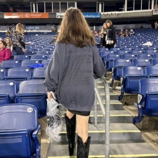 Tổng hợp Áo Merch Taylor Swift Eras Tour phong cách Indie