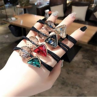Cột tóc đá pha lê tam giác nhiều màu thanh lịch