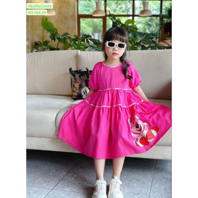 8 đến 28kg.váy gấu dâu cho bé iu.hình thật trải sàn ak.