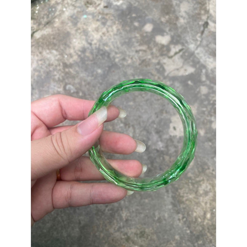 Vòng tay handmade có hoa khô