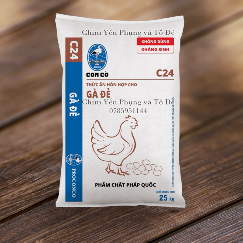 1 bao 25kg Cám Con Cò C24 Thức ăn hỗn hợp cho gà đẻ.