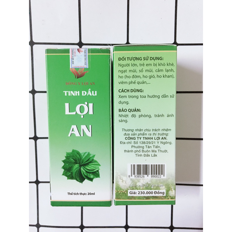 Lợi_ An bôi mũi cho bé