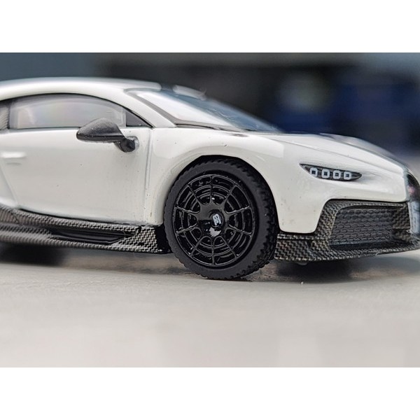 Xe Mô Hình Bugatti Chiron Pur Sport White 1:64 MiniGT