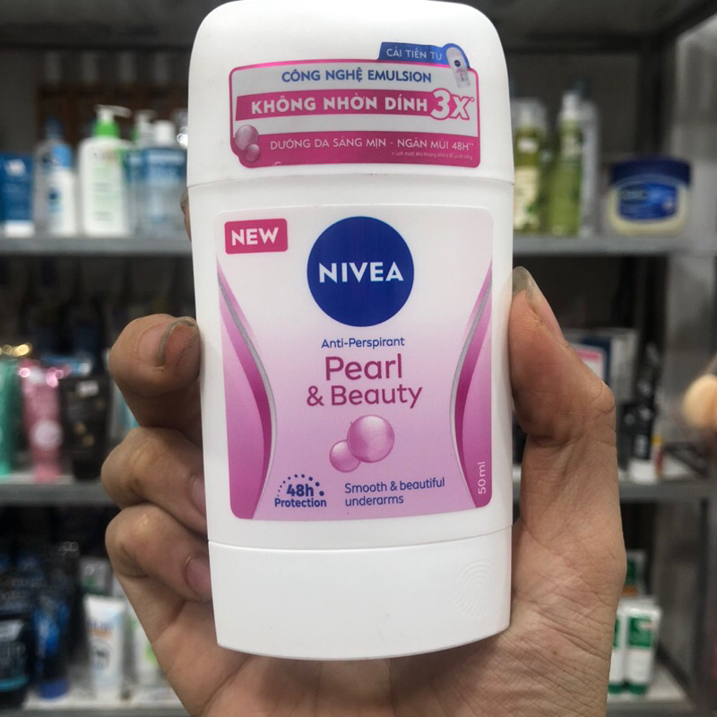 Lăn sáp Nivea Pearl&Beauty (40ml)